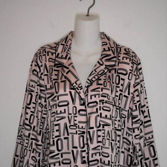 Victorias Secret Love Pajama Shirt Sz M Pink Satin Button Down Sleep Lounge PJs - Picture 2 of 15